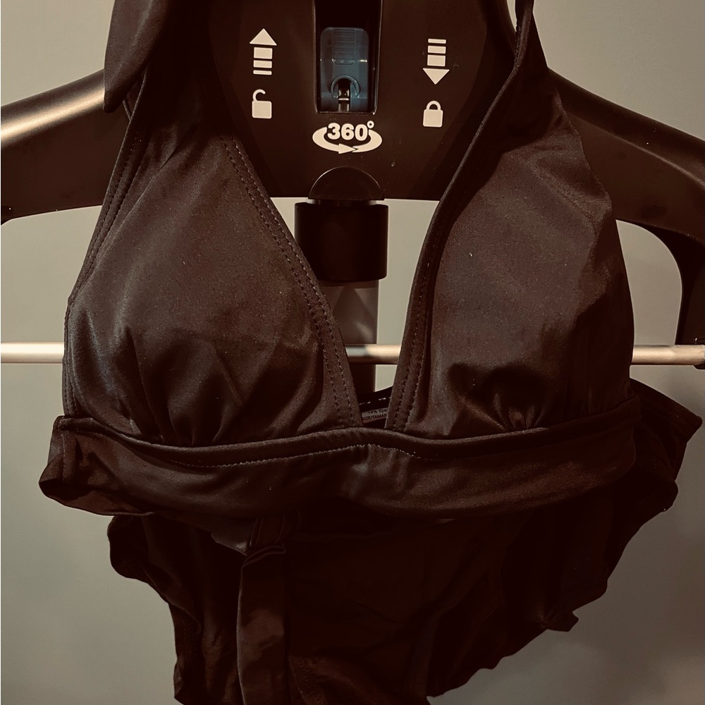 Elegant Black Women's Halter Bikini Set
